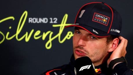 <p>Se Max fa il rallysta e Jos torna a litigare</p>