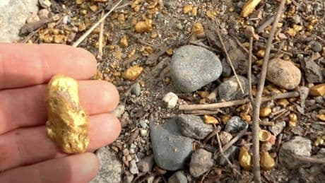El oro sobrevive a temperaturas imposibles y rompe 40 años de teoría