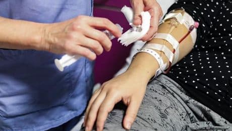 « La loi Duplomb illustre cette tendance à céder au court terme au risque de fabriquer les cancers et les maladies chroniques qui se révéleront dans trente ans »