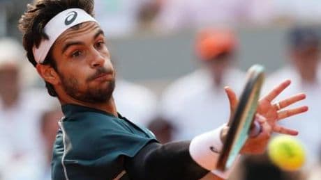 Musetti per la prima volta in semifinale a Parigi: è il decimo italiano a riuscirci