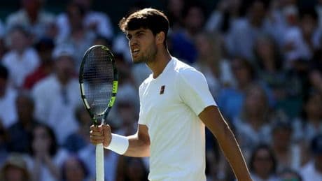 Carlos Alcaraz spazza via Norrie in tre set (6-2, 6-3, 6-3) e vola in semifinale a Wimbledon: sfiderà Fritz