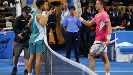 Alcaraz se nubla ante Lehecka y es eliminado en Doha