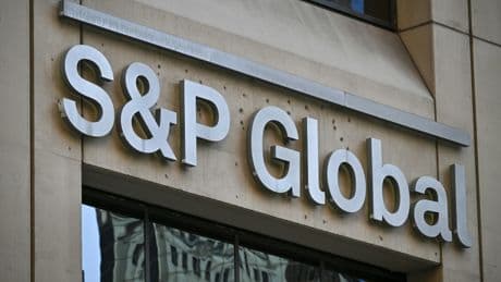 Dette: S&P accorde un répit à la France en laissant sa note inchangée