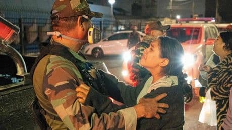 El asesinato de 13 mineros fuerza a Perú a decretar el toque de queda