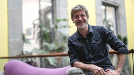 Paco Roca defiende con una exposición la memoria histórica contra los “discursos políticos que blanquean la dictadura”