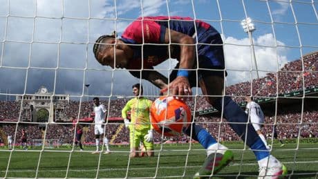 Los vendavales de media hora del Barça de Flick