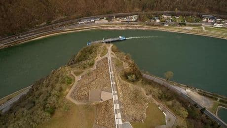 Niedrigwasser: Mittelrhein nach Schiffskollision gesperrt