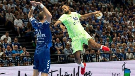 El Barça vence en Hungría y se acerca a la final four de la Champions