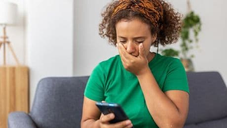 Smartphone warning over common routine done by thousands - 'never do this'