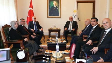TBMM Başkanı Kurtulmuş, İYİ Parti TBMM Grubu'nu ziyaret etti
