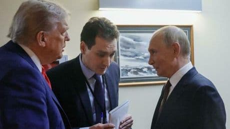 Putin-Trump, tutti gli imprevisti del vertice: il pranzo saltato, le tre ore di colloquio (invece di sei), l'auto di Putin rimasta sulla pista