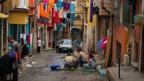 Bu mahallelere girmek cesaret ister: Türkiye'nin en tehlikeli mahalleleri belli oldu