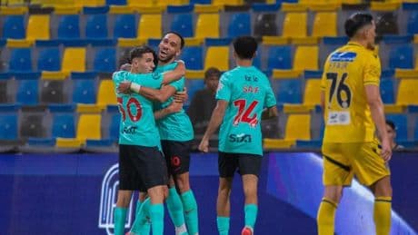 El equipo de Míchel, Aubameyang y Nacho sigue triunfando y pone en peligro a Cristiano