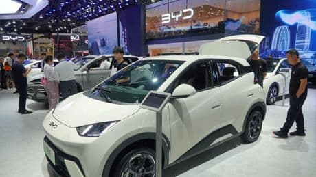 Avec des prix d’entrée de gamme, le géant chinois BYD s’attaque au marché des petites voitures électriques en Europe