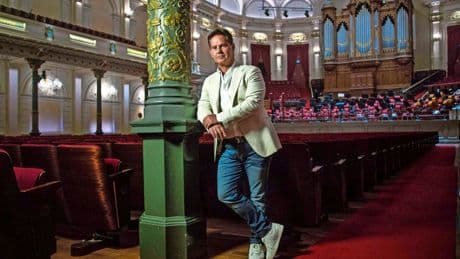 Danny de Munk had niks aan therapie in moeilijkste tijd: ’Mijn vrouw is mijn eigen Dr. Phil’