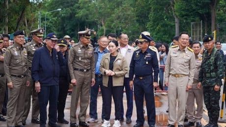 À la frontière entre le Cambodge et la Thaïlande, on passe au compte-gouttes
