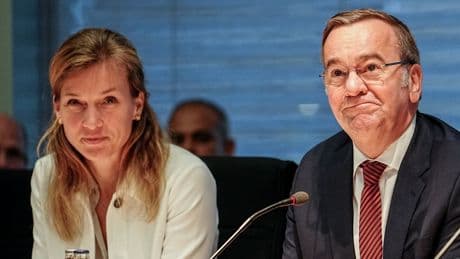 Alle Posten gehen an Männer - Verteidigung künftig wieder ohne Frauen
