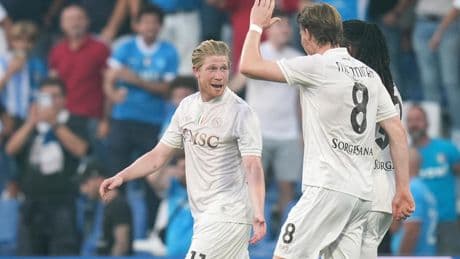 Scott McTominay and Kevin De Bruyne score as Napoli begin title defence with win