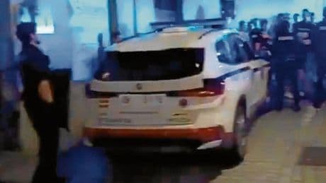La Ertzaintza investiga a once personas más por el asedio a la comisaría de Azpeitia en julio