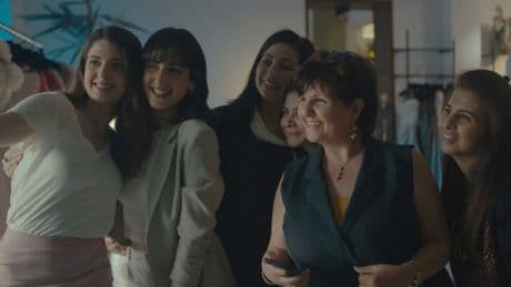 “Happy Holidays”, un film corale profondamente politico