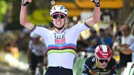 Pogacar show al Tour per la vittoria numero 100