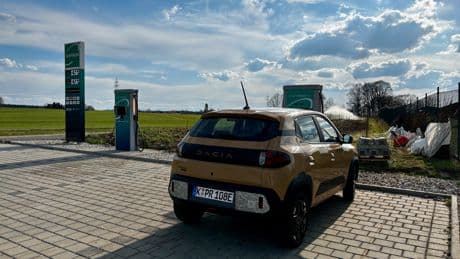 Ladespaß im Nirgendwo: Dieser E-Auto-Parkplatz wird zum Geheimtipp