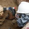 Des ouvriers découvrent par hasard une momie préhispanique, vieille de 1000 ans, à Lima
