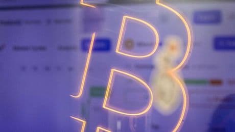 Kryptowährungen: Unsichere Investoren, hohe Zinsen, starker Dollar – Bitcoin fällt unter 115.000 Dollar
