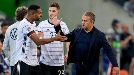 Flick aún no renuncia a Tah y el jugador, dispuesto a esperar un poco más al Barça