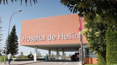 Herida una mujer al ser agredida por un ladrón con un palo de metal en plena calle de Hellín