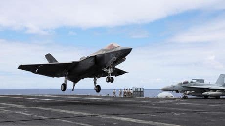 EE.UU. eleva la tensión con Caracas al enviar diez cazas F-35 a Puerto Rico