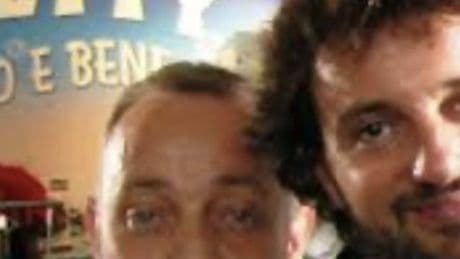 È morto Pietro Ghislandi, attore e ventriloquo di “Fantastico” e “Drive in”. Leonardo Pieraccioni commosso: “Un uomo allegro e positivo”