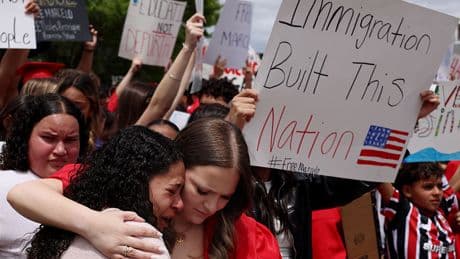 High schoolers rally for classmate detained by U.S. immigration authorities