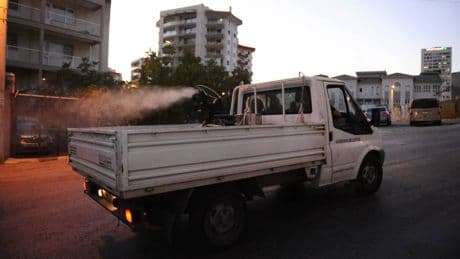 Karşıyaka’da ilaçlama seferberliği