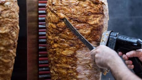 Ergebnis von 1.250 Kontrollen: Ministerium: Jeder dritte Döner in Wahrheit ein Drehspieß