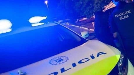Retiene en un trastero de Málaga a su pareja, que pide auxilio a una amiga por WhatsApp