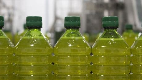 El precio del aceite cae un 52% en un año y se disparan sus ventas