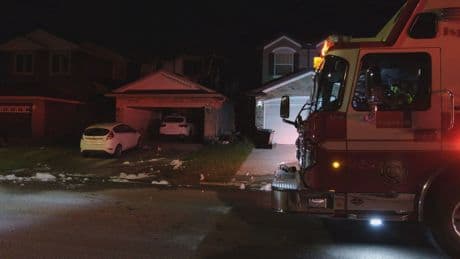 ‘She was screaming’: Multiple people rescued from fatal Alberta house fire