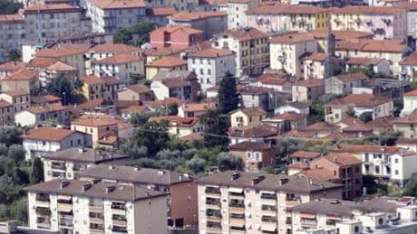 La Spezia, svaligiano casa alla Pieve: via un milione tra soldi e ori
