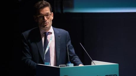 Oughourlian recibe apoyo del 99% del capital de Prisa y lanza críticas a sus rivales españoles