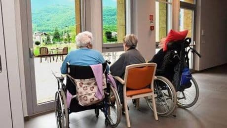 Trovato il batterio della legionella in rsa, anziani trasferiti