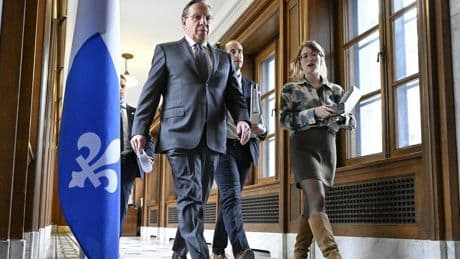 Quebec premier to shuffle cabinet next week, delay start of legislative session