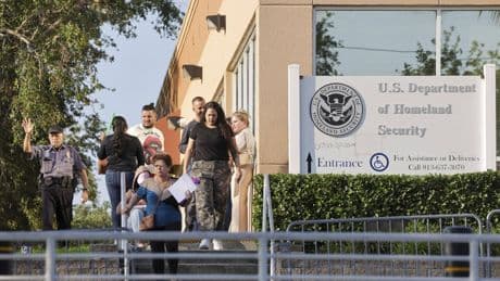 Trump-Regierung: Wegen "Zensur": USA führen neue Visa-Beschränkungen ein