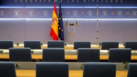 El Congreso no acreditará a medios de menos de diez trabajadores, 'youtubers' o televisiones digitales