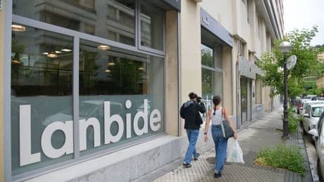 El empleo en Euskadi registra la habitual caída de julio pero se mantiene por encima del millón de cotizantes