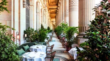 Terrasse ou rooftop ? Six adresses pour profiter du soleil à Paris