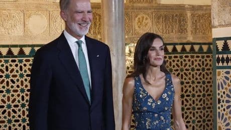 La Casa Real tira de ahorros y los Reyes se congelan el sueldo