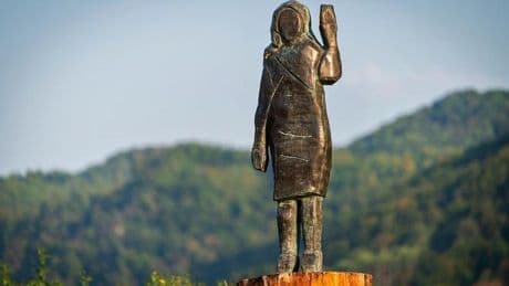La estatua de Melania Trump desaparece misteriosamente en Eslovenia