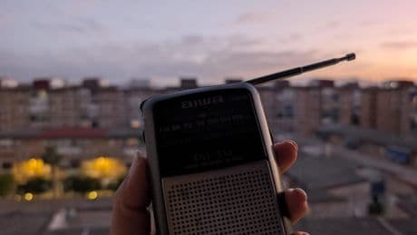 Ofensiva del Gobierno para resucitar la radio digital: el plan para que el DAB+ dé el 'sorpasso' a la FM inspirado en la TDT