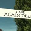 "Alain Delon était un père spirituel pour moi" : un an après sa mort, tout un village rend hommage à l'acteur